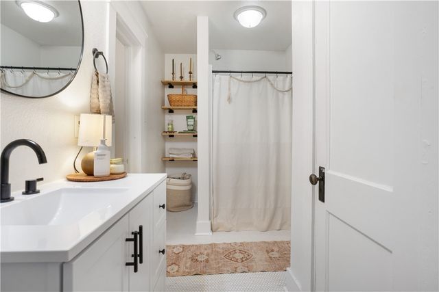 401 Price Avenue, Springdale, AR 72764