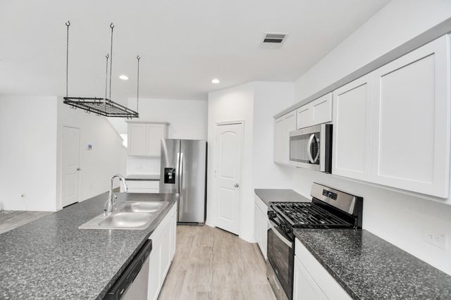 5443 Pinetree Crescent Lane, Spring, TX 77373