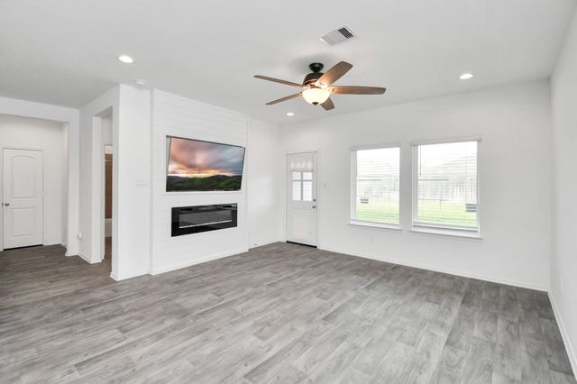 5443 Pinetree Crescent Lane, Spring, TX 77373