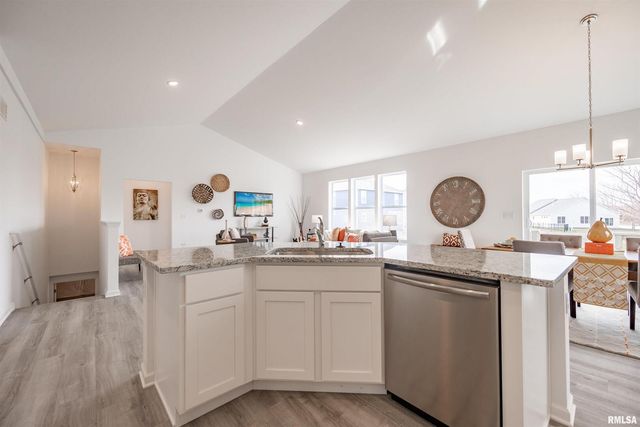 Lot 9 Faiths Way, Bettendorf, IA 52722