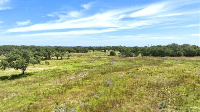690 Windmill Ridge, Blanco, TX 78606