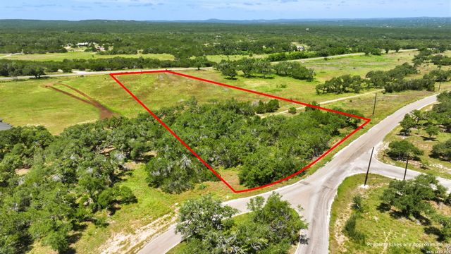 690 Windmill Ridge, Blanco, TX 78606