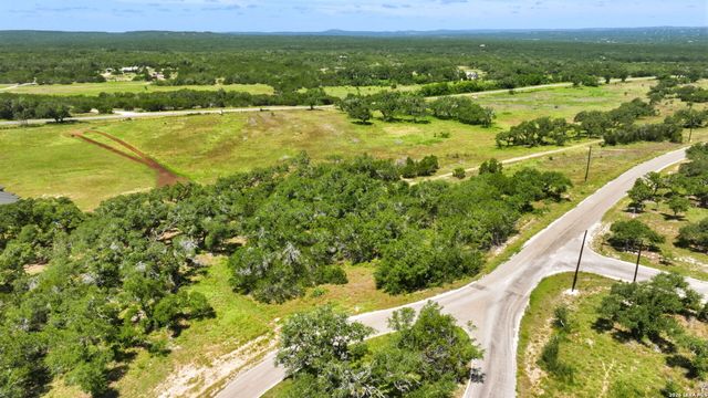690 Windmill Ridge, Blanco, TX 78606