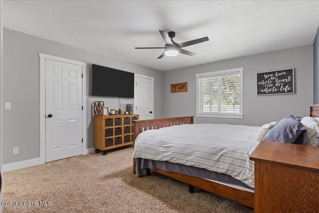 32595 N 1st AVE, Spirit Lake, ID 83869