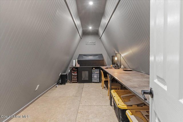 32595 N 1st AVE, Spirit Lake, ID 83869