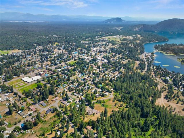 32595 N 1st AVE, Spirit Lake, ID 83869