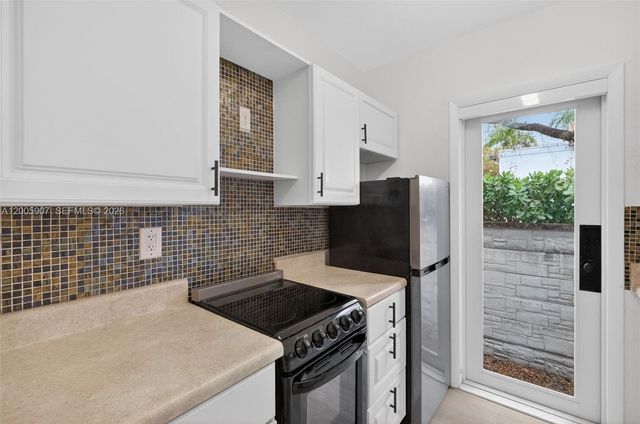 428 Collins Ave 5, Miami Beach, FL 33139