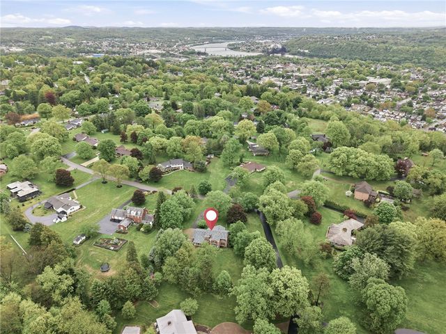 123 Windy Ghoul Dr, Brighton Twp, PA 15009