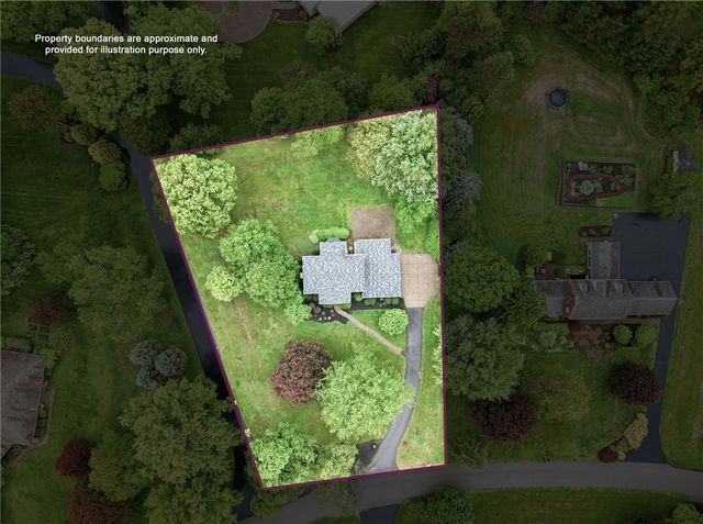 123 Windy Ghoul Dr, Brighton Twp, PA 15009
