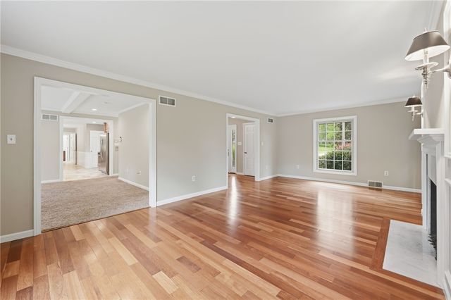 123 Windy Ghoul Dr, Brighton Twp, PA 15009