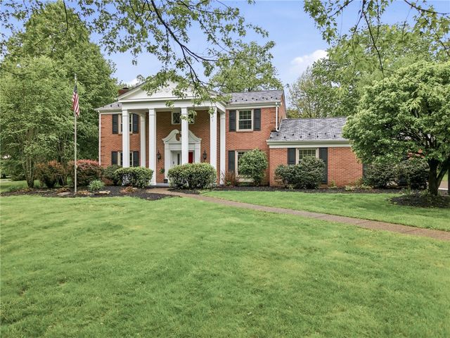 123 Windy Ghoul Dr, Brighton Twp, PA 15009