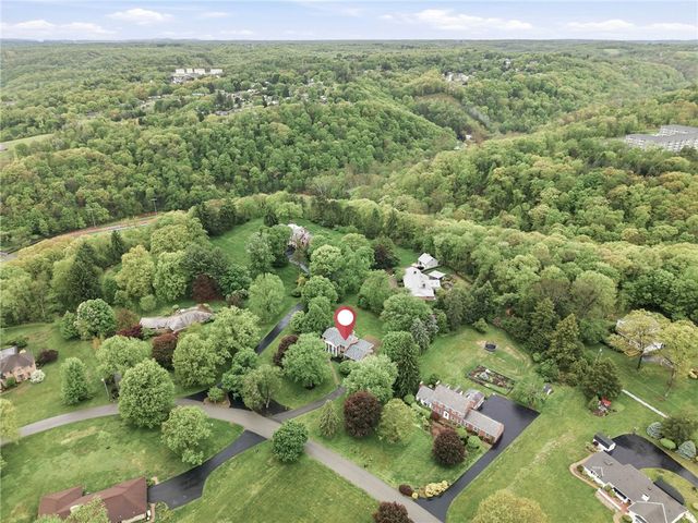 123 Windy Ghoul Dr, Brighton Twp, PA 15009