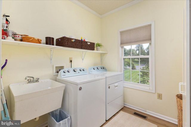 155 BUNCHBERRY RIDGE CT, Stephens City, VA 22655
