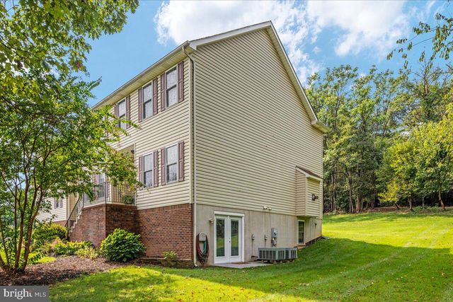 155 BUNCHBERRY RIDGE CT, Stephens City, VA 22655