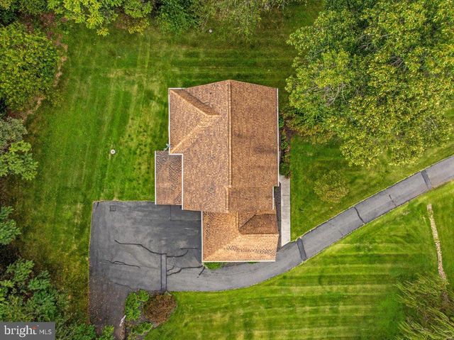 155 BUNCHBERRY RIDGE CT, Stephens City, VA 22655