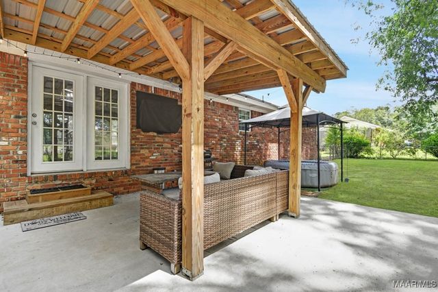 105 Friendship Road, Clanton, AL 35045