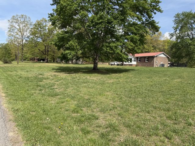 181 Swiss Rd, Hohenwald, TN 38462