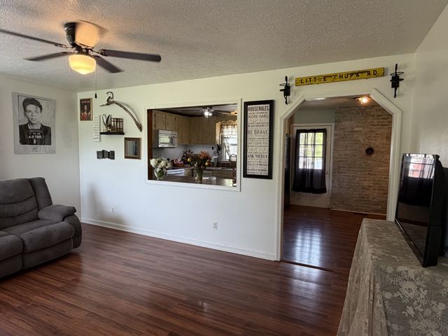 181 Swiss Rd, Hohenwald, TN 38462