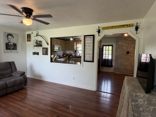 181 Swiss Rd, Hohenwald, TN 38462