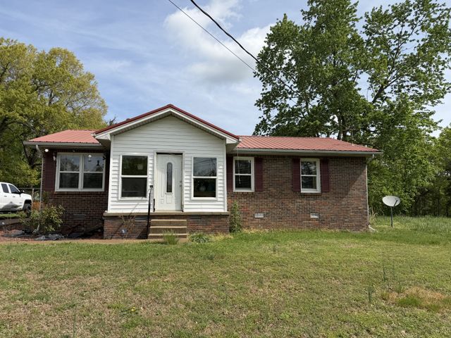 181 Swiss Rd, Hohenwald, TN 38462