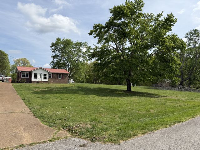181 Swiss Rd, Hohenwald, TN 38462