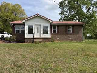 181 Swiss Rd, Hohenwald, TN 38462