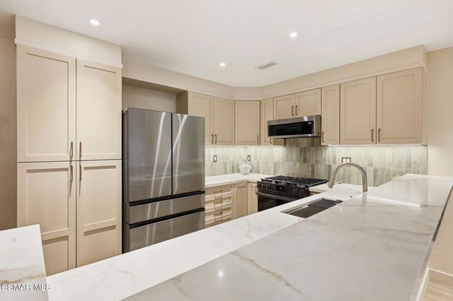 571 Artisan Road, Thousand Oaks, CA 91320