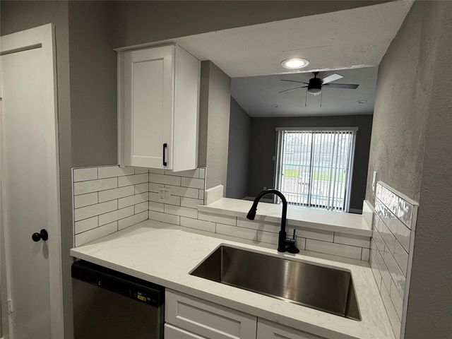 3300 Pebblebrook Drive 42, Seabrook, TX 77586