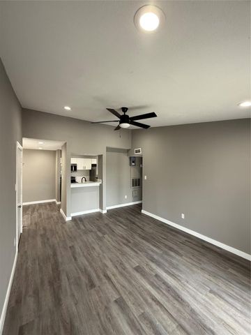 3300 Pebblebrook Drive 42, Seabrook, TX 77586