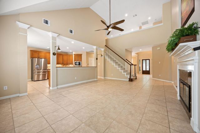 10 Latticeleaf Place, The Woodlands, TX 77382
