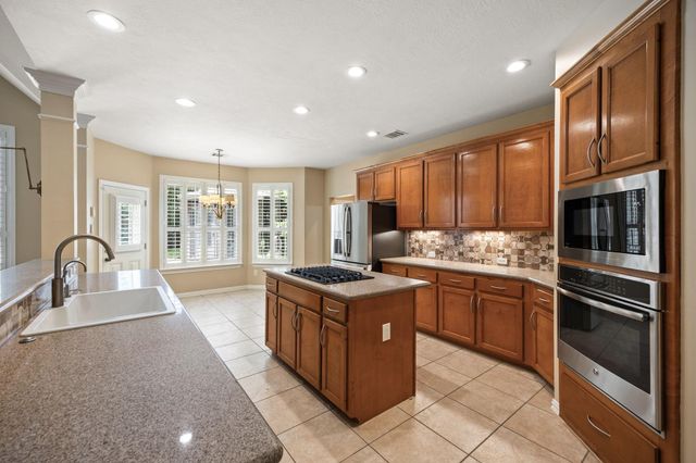 10 Latticeleaf Place, The Woodlands, TX 77382