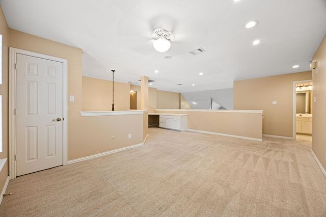 10 Latticeleaf Place, The Woodlands, TX 77382