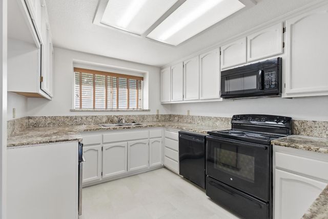 416 Mid Pines Way, Modesto, CA 95354