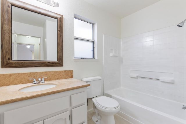 416 Mid Pines Way, Modesto, CA 95354