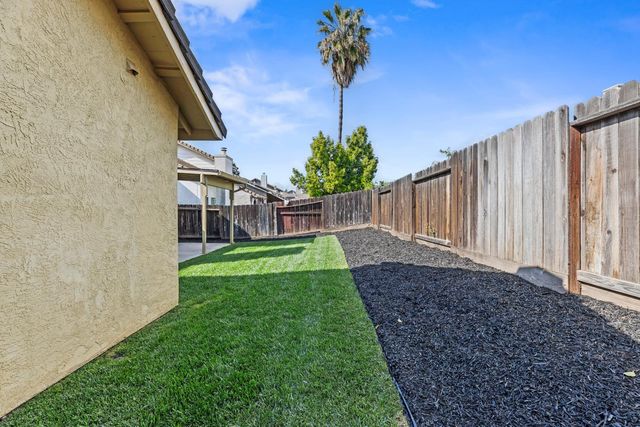 416 Mid Pines Way, Modesto, CA 95354