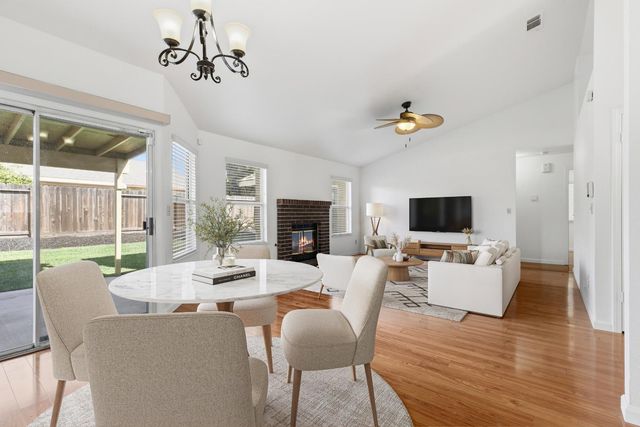 416 Mid Pines Way, Modesto, CA 95354