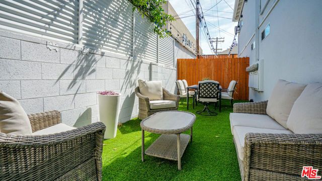 331 W Windsor Road, Glendale, CA 91204