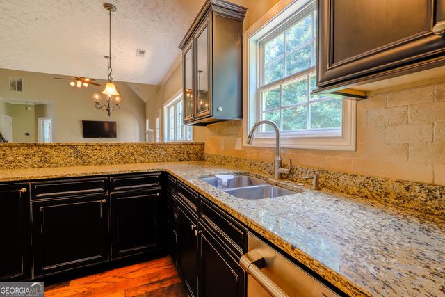 100 Chapman Oak Drive, Newnan, GA 30265