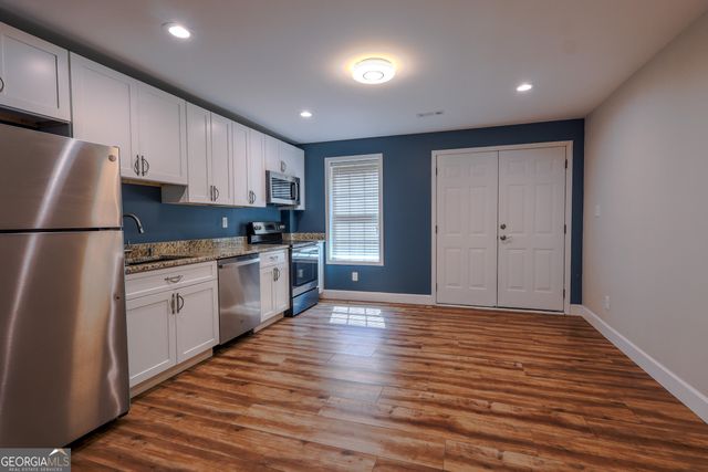 100 Chapman Oak Drive, Newnan, GA 30265