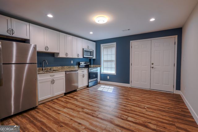 100 Chapman Oak Drive, Newnan, GA 30265