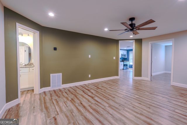100 Chapman Oak Drive, Newnan, GA 30265