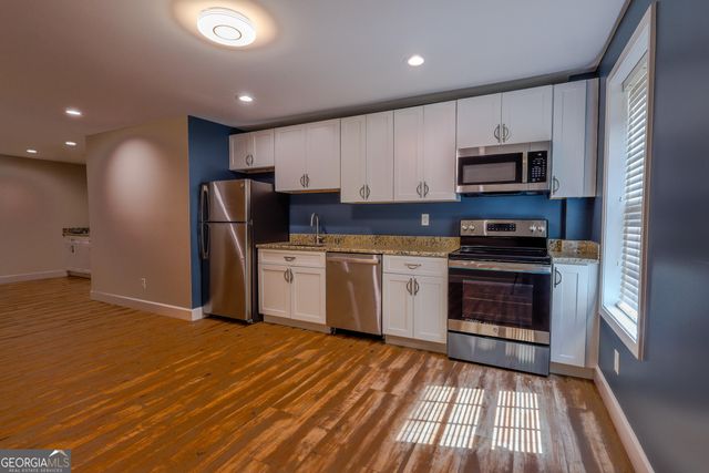 100 Chapman Oak Drive, Newnan, GA 30265