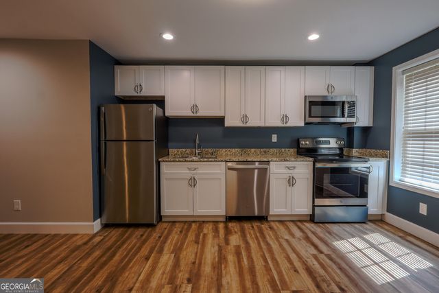 100 Chapman Oak Drive, Newnan, GA 30265