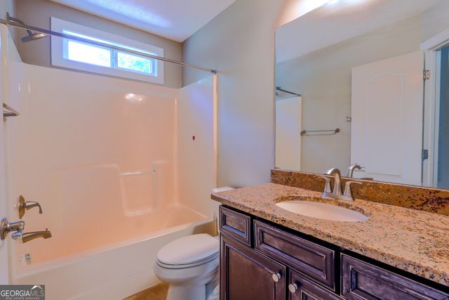 100 Chapman Oak Drive, Newnan, GA 30265