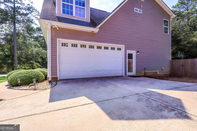 100 Chapman Oak Drive, Newnan, GA 30265