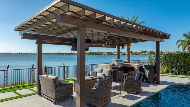 5022 SW 173rd Ave, Miramar, FL 33029