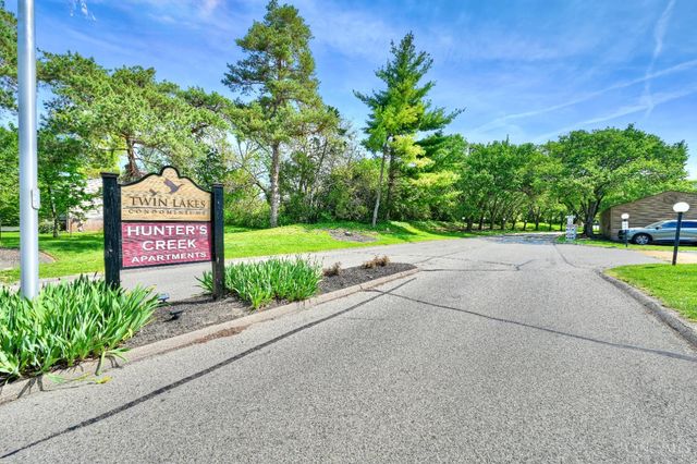 9450 Hunters Creek Drive, Blue Ash, OH 45242