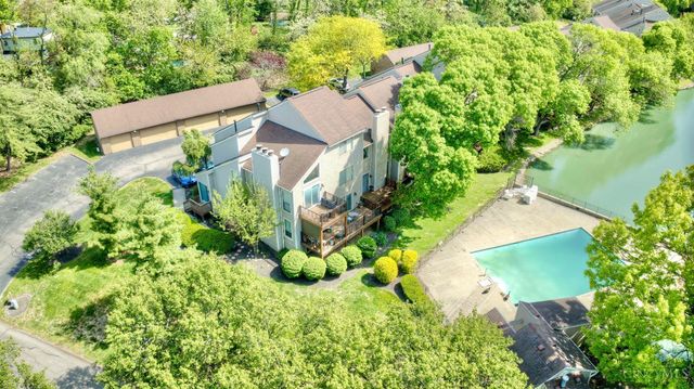 9450 Hunters Creek Drive, Blue Ash, OH 45242
