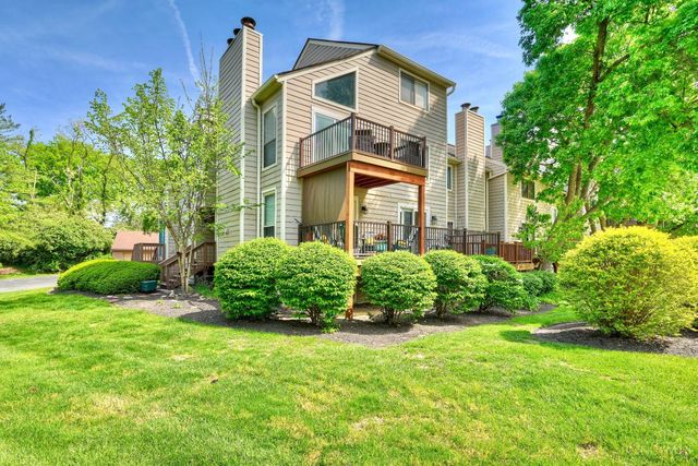 9450 Hunters Creek Drive, Blue Ash, OH 45242