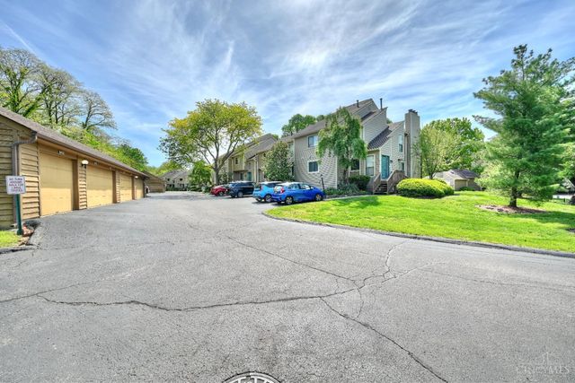 9450 Hunters Creek Drive, Blue Ash, OH 45242